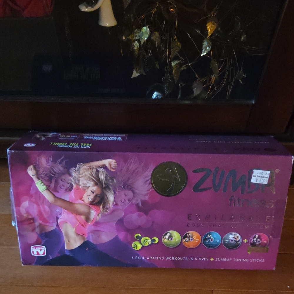 Zumba Fitness Pink and Black Workout Set